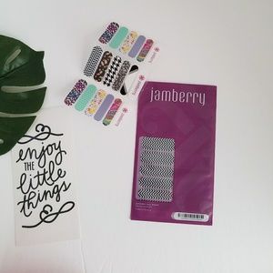 Jamberry 💅B&W Cheveron